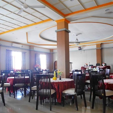 Syafira Hotel Langgur Екстер'єр фото