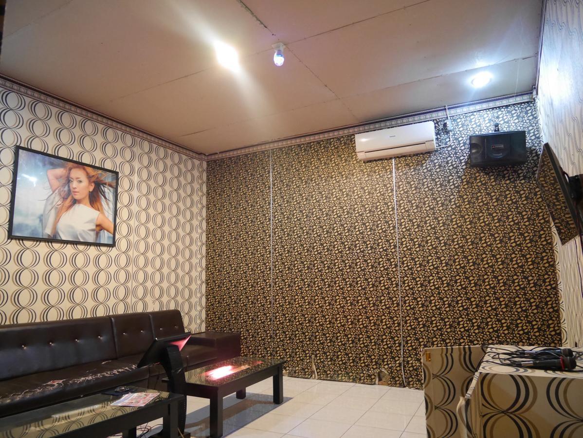 Syafira Hotel Langgur Екстер'єр фото