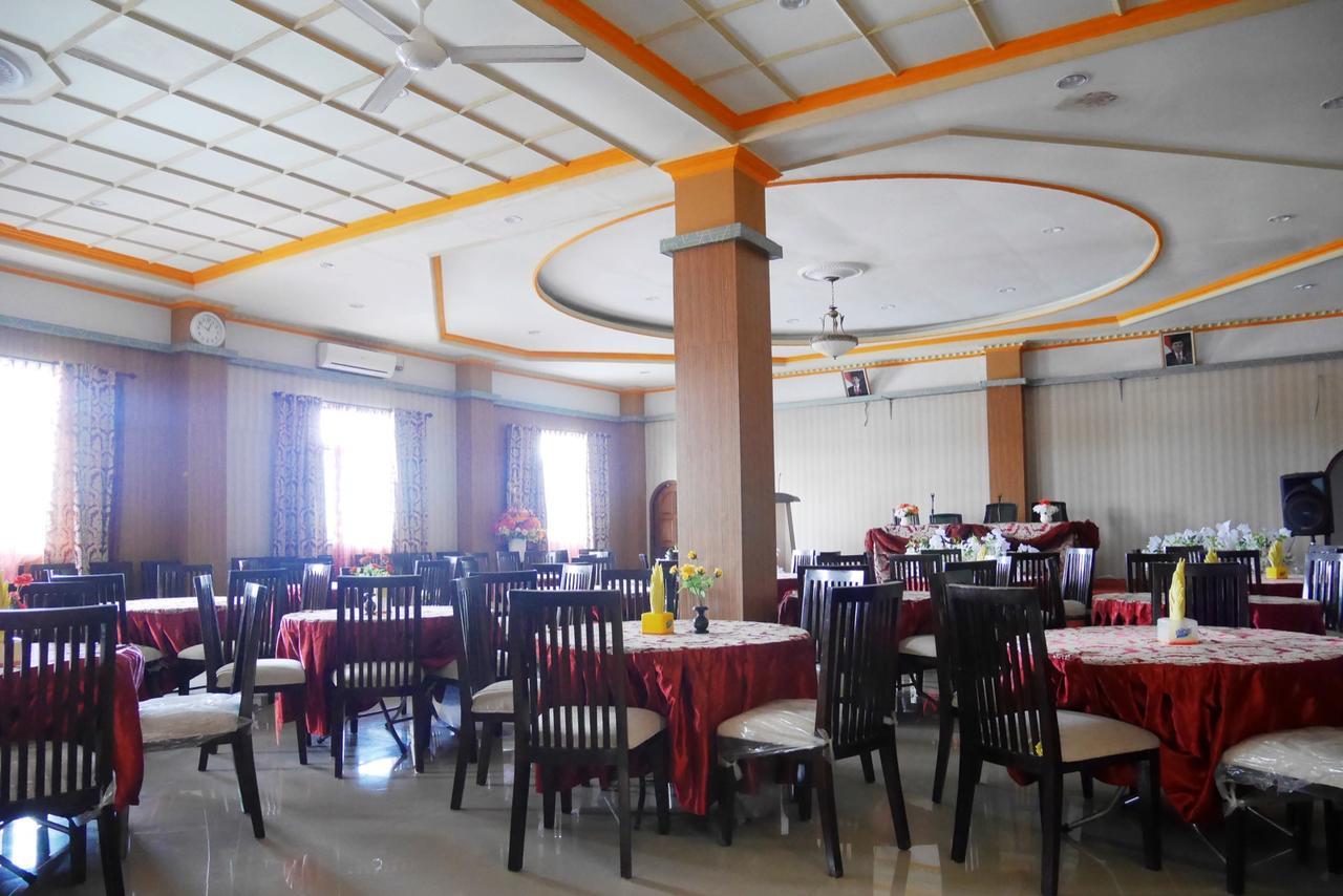 Syafira Hotel Langgur Екстер'єр фото