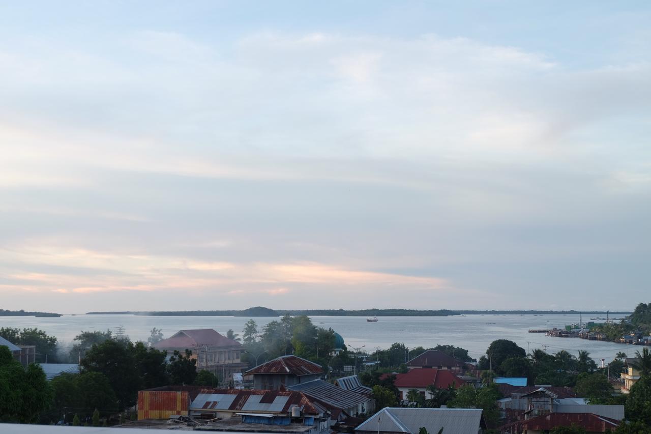 Syafira Hotel Langgur Екстер'єр фото